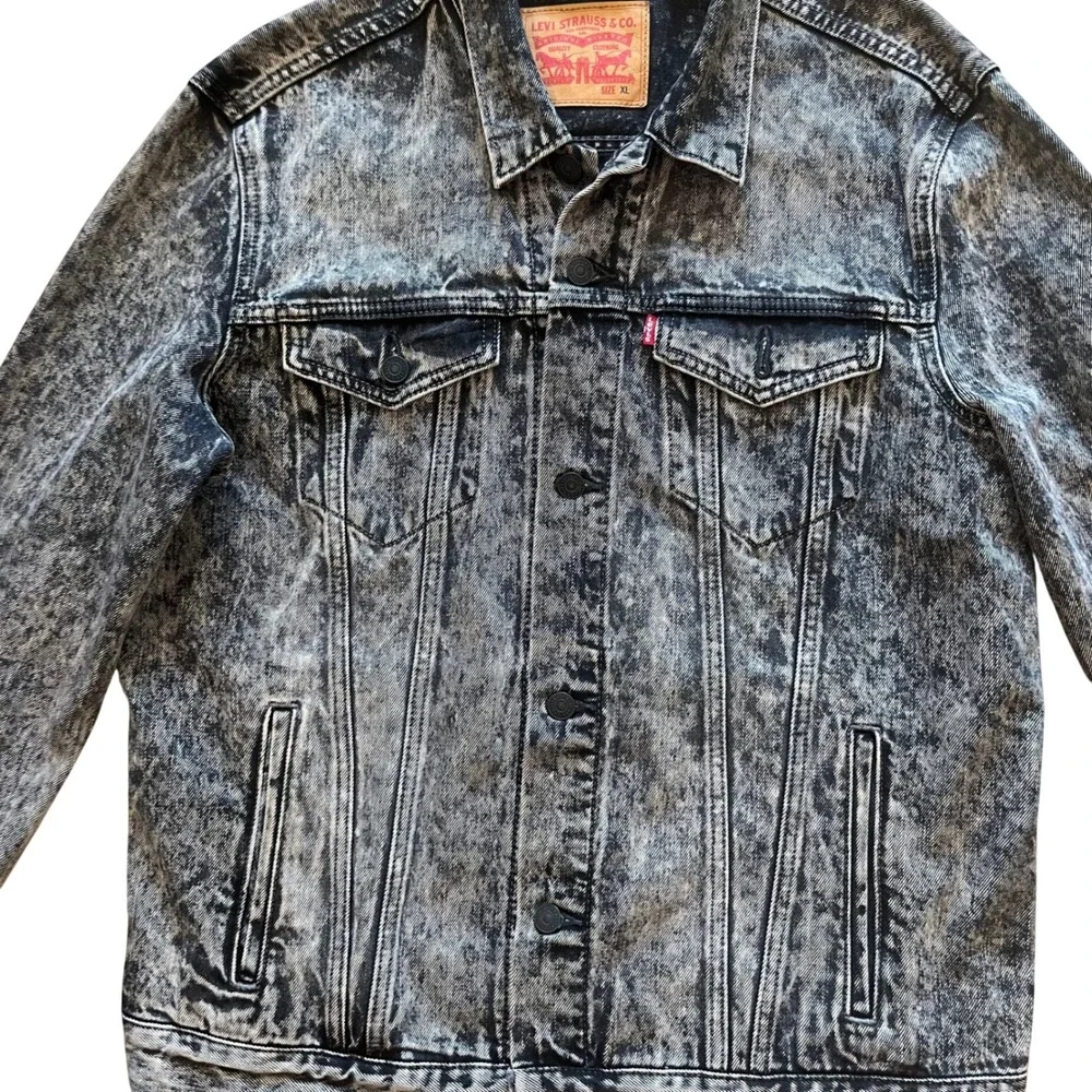 Levi Strauss Mens XL Acid Wash Denim Trucker Jacket Black Gray Jean Coat